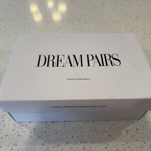 Dream Pairs White Chunk Heels